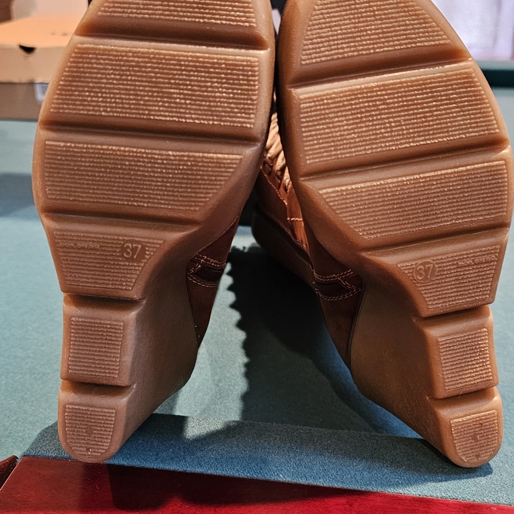 NWT Naturalizer Lace Up Boots (Dane) - Picture 4 of 7